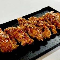 เนื้อสะโพกไก่เกาหลี ( 6 ชิ้น)