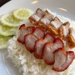 ข้าวหมูกรอบ + หมูแดง