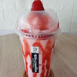 นมสด สตรอเบอร์รี่ ปั่น