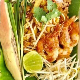 ผัดไทยกุ้งสด