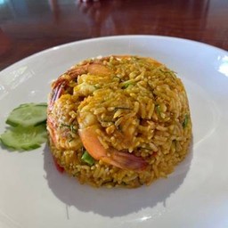 ข้าวผัดพริกขิงกุ้ง