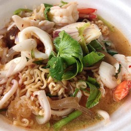 ยำมาม่า