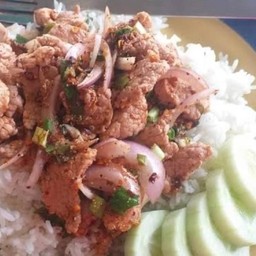 นำ้ตกเนื้อสดราดข้าว