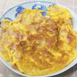 ข้าวไข่เจียวเบคอน (ไข่2ฟอง)