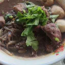 ก๋วยเตี๋ยวน้ำตกแม่กลองยายละเอียด Tayna