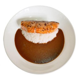 ข้าวแกงกะหรี่แซลมอน Salmon Curry Rice