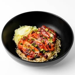 บะหมี่ไก่ย่างถ่านแห้ง/น้ำ
