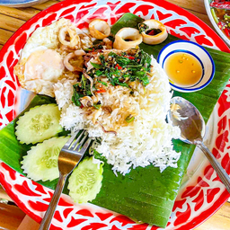 ข้าวกระเพราหมึก