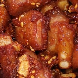 ร้านไก่ทอดหาดใหญ่หมูทอดกระเทียมพริกไทย