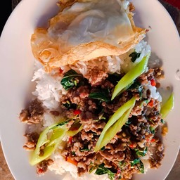 ผัดกระเพราหมูกรอบ,หมูสับราดข้าว+ไข่ดาว.)