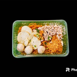 ก๋วยเตี๋ยวเส้นคลุก (เส้นบะหมี่)