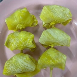 ลูกชิ้นทอดกลางซอย พะเนียง