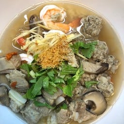 กุ้ง หมูบะช่อ กระดูกหมูตุ๋น