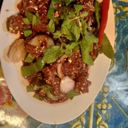 ก้อยเนื้อดิบ