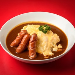 ข้าวคาเรออมไรซ์ไส้กรอกญี่ปุ่น Curry omelet rice with japanese sausages