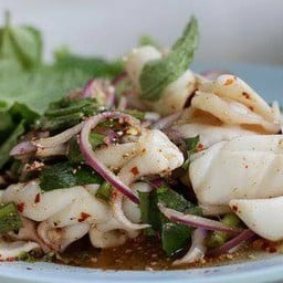 ลาบปลาหมึก