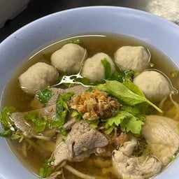เกาเหลาลูกชิ้นหมูหมักตับหมู