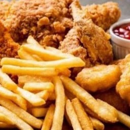 ชุดเช็ทไก่ไม่มีกระดูก+เฟรนฟราย+นักเก็ตชุดกลาง+แป๊บซี่1แก้ว