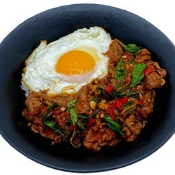 ข้าวกะเพราเนื้อหม่าล่า ไข่ดาว