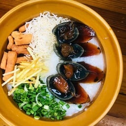 โจ๊กไข่เยี่ยวม้า