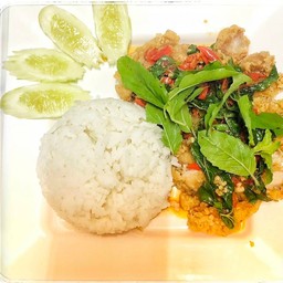 ข้าวยำไก่กรอบทอดน้ำปลารวมพร