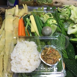 น้ำพริกปลาทูแห้ง+ผักต้ม+ข้าวหอมมะลิ