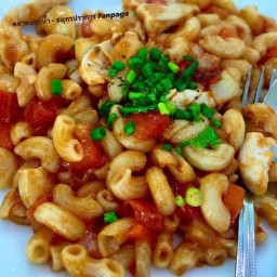 ผัดมักกะโรนีไก่