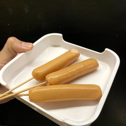 ไส้กรอกหนังกรอบ