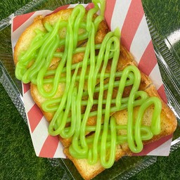 ปังปิ้งเนย เขย่าแยมสังขยาใบเตย