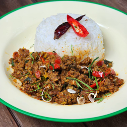 ข้าวคั่วกลิ้งเนื้อโคขุนบด
