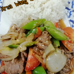 ข้าวราดผัดพริกเนื้อ
