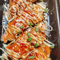 สามชั้นสไปร์ซี่