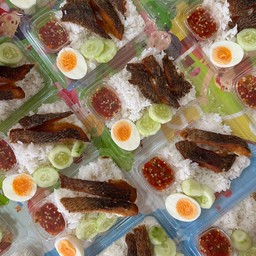 ข้าวปลาทอด