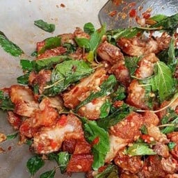 ของทอดกินเล่นป้าแดง