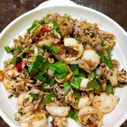 ลาบหมึกสด