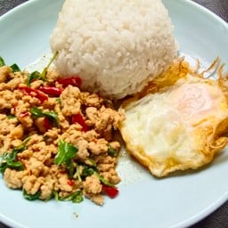 กะเพรา ลอย (จาก) ฟ้า - เรวดี