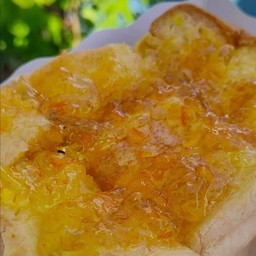 ขนมปังปิ้งเนย+แยมส้ม 2แผ่น (ปังธรรมดา)