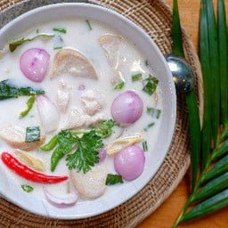 ต้มข่าไก่