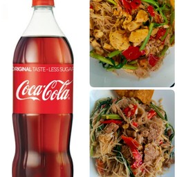 หมี่กระเฉดไก่ชิ้น 1 + เนื้อ1 แถมโค๊กเล็ก 1ขวด