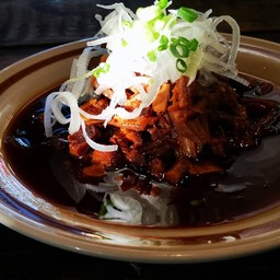 หมูชาชูฉีกไร้มันโรยต้นหอมญี่ปุ่น