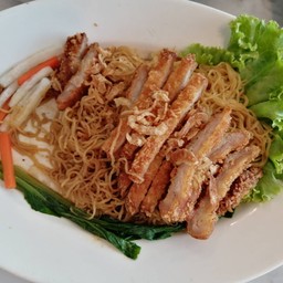 บะหมี่ไก่ทอด แห้ง