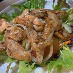 สลัดไก่ย่าง