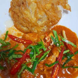 ผัดพะแนง  ราดข้าว