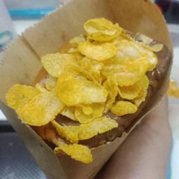 ปังไส้ทะลัก นูเทลล่า คอนเฟลก (1ชิ้น)