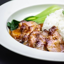 ข้าวหมูแดง(ก๋วยจั๊บหมูกรอบ)