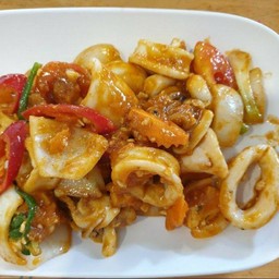 หมึกผัดไข่เค็ม