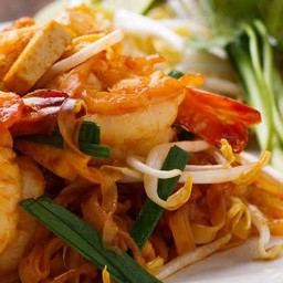 ผัดไทยกุ้งสด