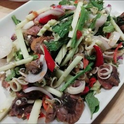 ยำหอยแครง