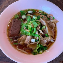 เส้นใหญ่