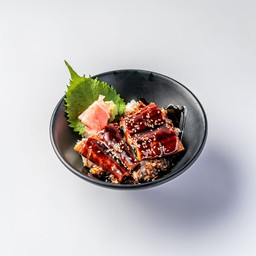 [อร่อยซ่ากับโค้ก] ข้าวหน้าปลาไหล +  โค้ก ออริจินัล (กระป๋อง) 